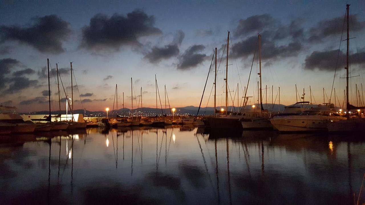 Saint Raphael - Appartement Dans Villa Au Calme A Valescure Y- Prix Inchanges Kültér fotó